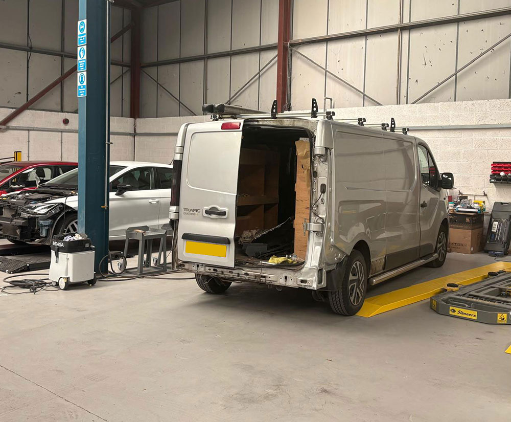LCV, Commercial & Van